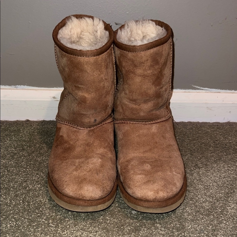 UGG Classic Tan Sheepskin Boots